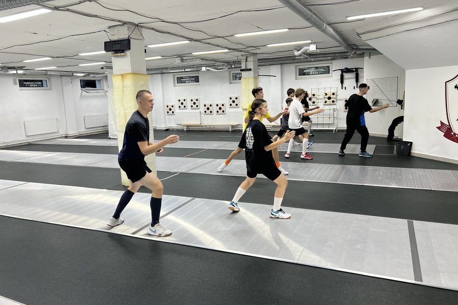 Тренировка в фехтовальном зале клуба «Бретёр», Нагатинский Затон